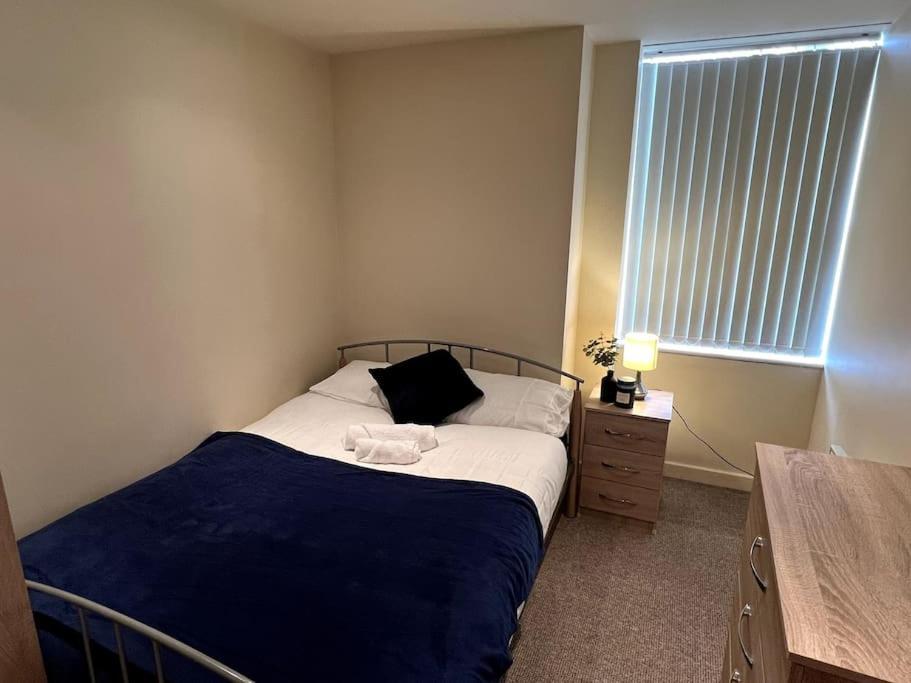 Entire Flat, 2 Bedroom & 2 Bathrooms In Birmingham Bagian luar foto